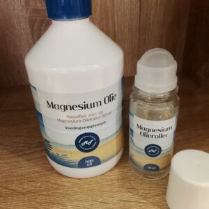 Magnesium olieroller met navulling fles 500 ml. In je hum met Magnesium bij Massagepraktijk Herma in Harfsen bij Lochem in de Achterhoek